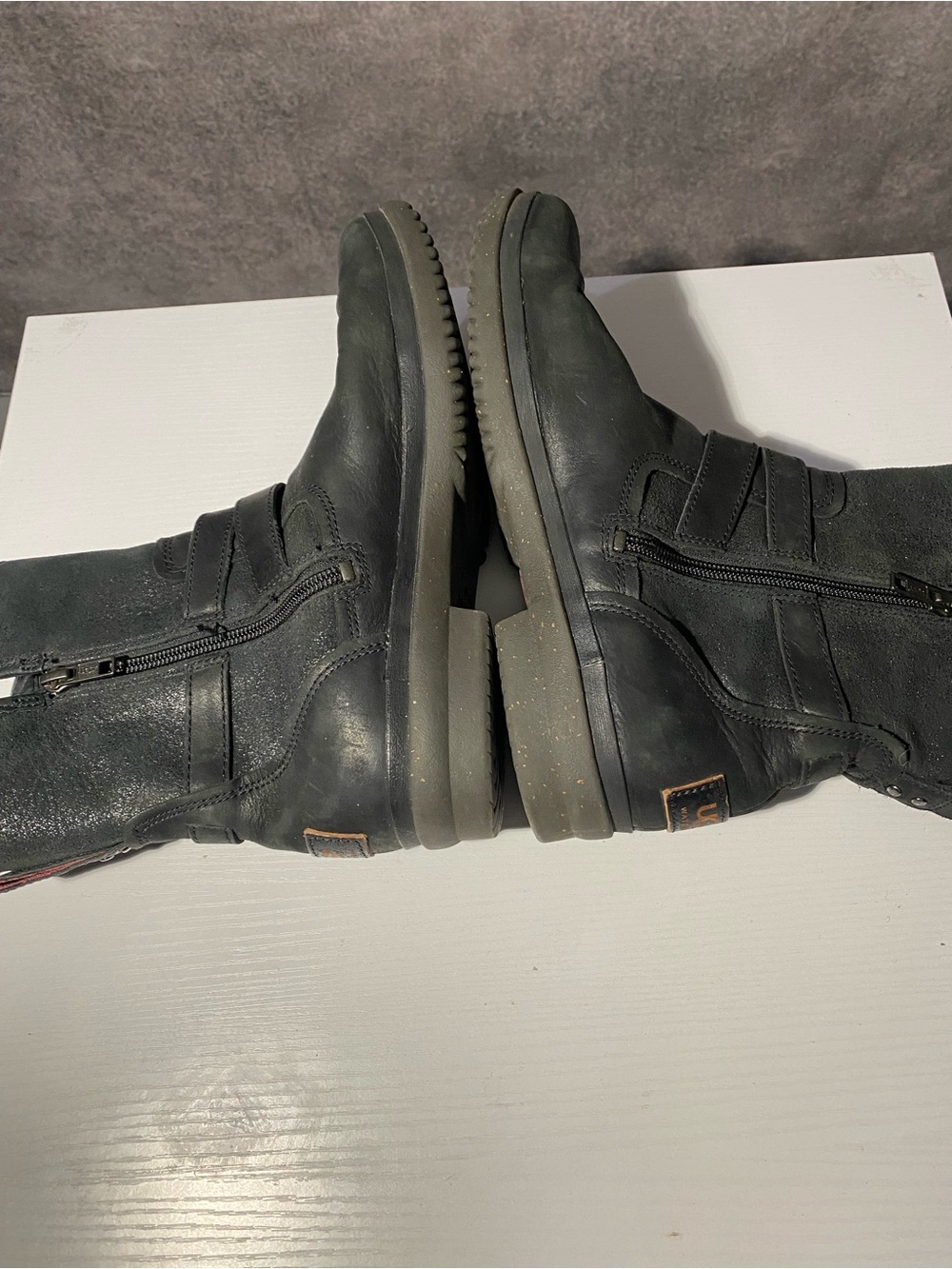 UGG Simmens Black Leather Waterproof Moto Buckle Boots Women Size 8 1008439 - Picture 6 of 11